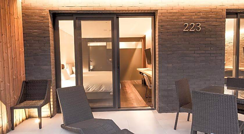 MAISON GLAD JEJU