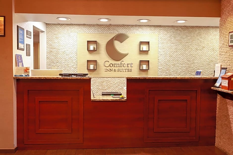 Comfort Inn & Suites Dayton