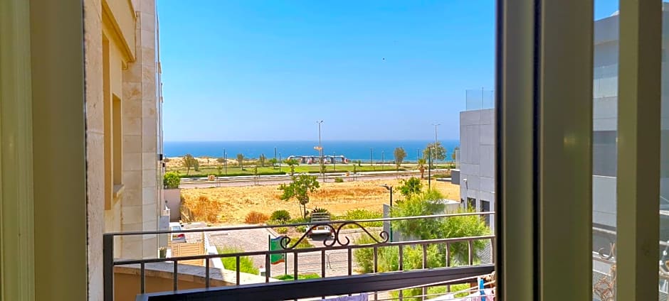 The Rose Villa by the Sea