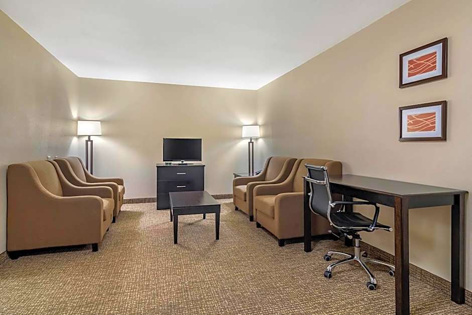 Comfort Inn & Suites Atlanta/Smyrna