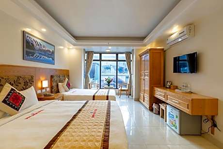 Triple Room with City View