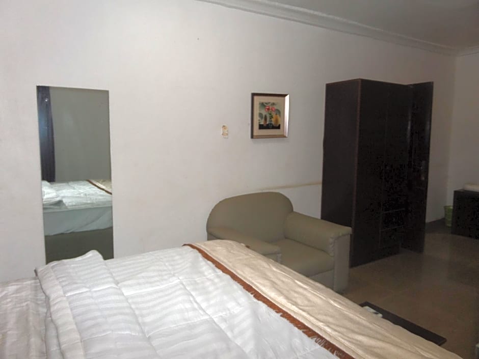 Silverland Hotels and Suites