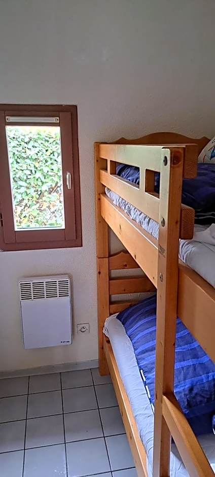 5 min voiture village de Noël joli mas de pêcheurs rénové classé 4 étoiles 8 couchages