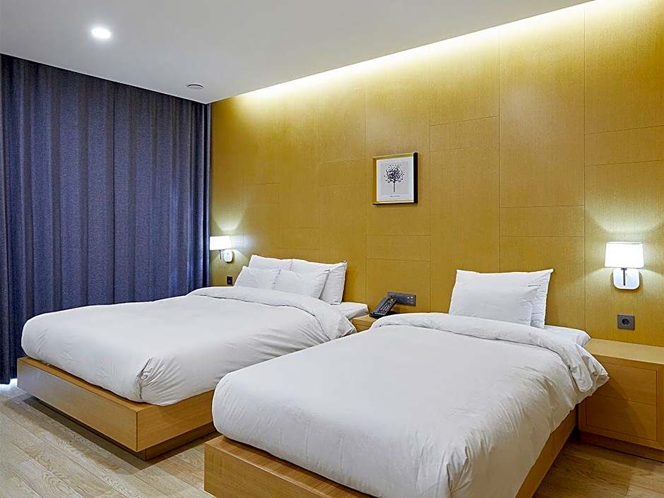 CS Hotel
