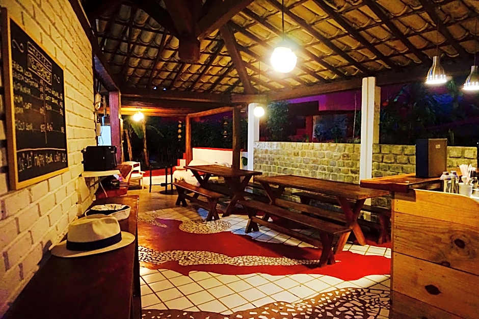 Novos Baianos Hostel e Pousada