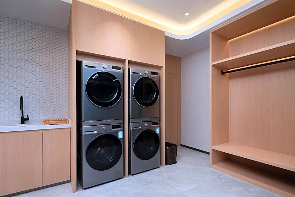 Days Inn by Wyndham Zhuhai Gongbei Port