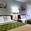 Econo Lodge Inn & Suites Forest