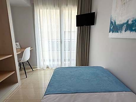 Lateral Double  Room with Balcony