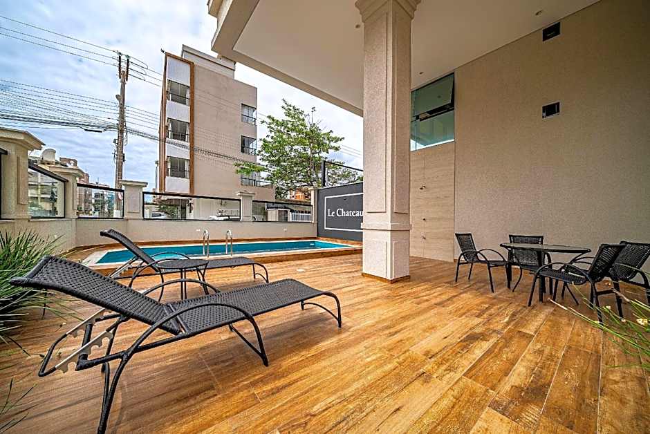 015 - Apartamento alto padrão próximo ao centro e à Praia de Bombas