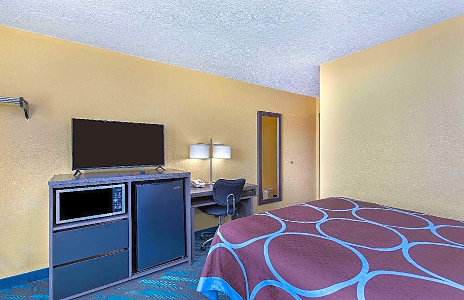 Super 8 by Wyndham Somerset