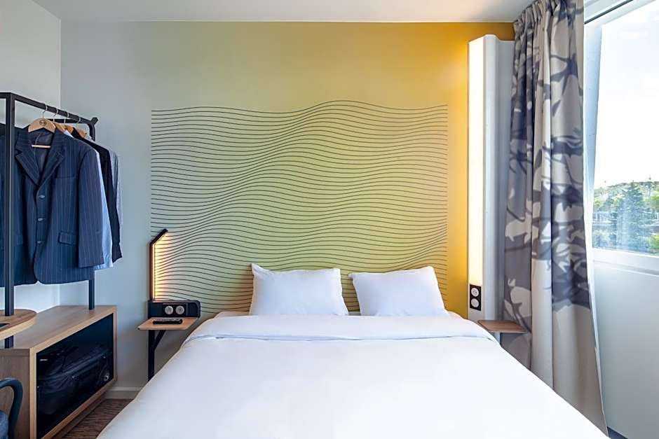 B&B HOTEL Massy Gare TGV