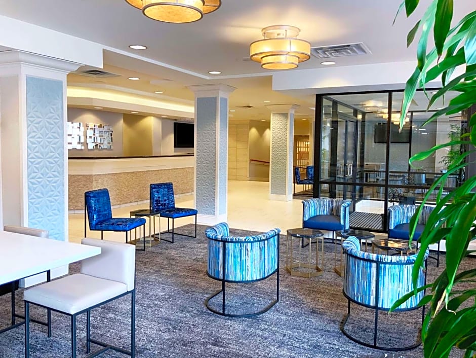 DoubleTree by Hilton Milwaukee Downtown
