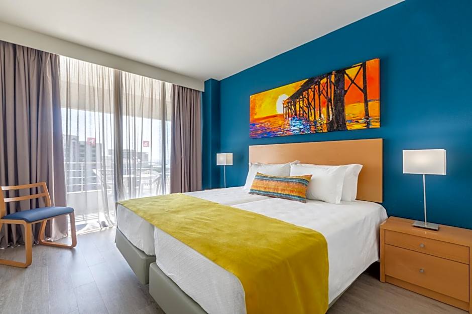 The Navigator - Olympus Marina