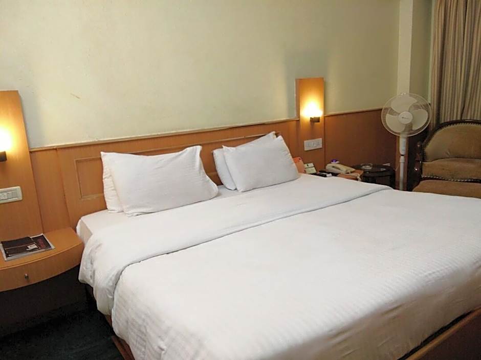 Empires Hotel
