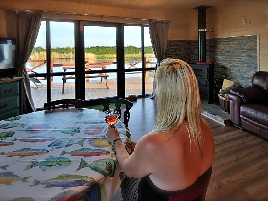 Lakeside Fishing Lodges