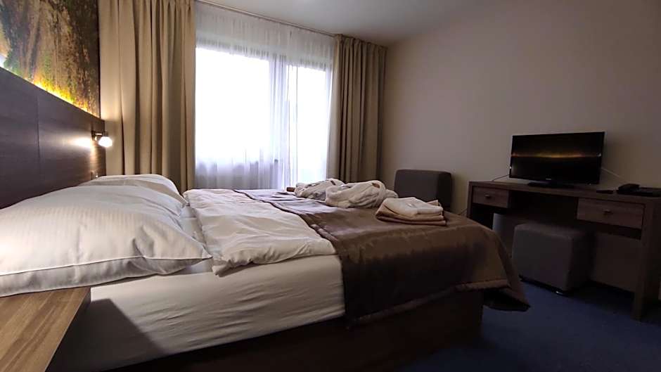 Hotel SOREA ĽUBOVŇA