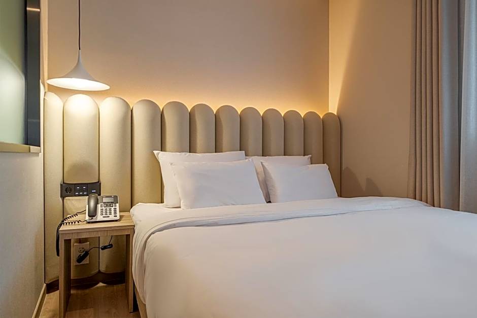 Gyeongju Poverta Hotel