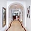 Self-Check-In Hotel Adlon