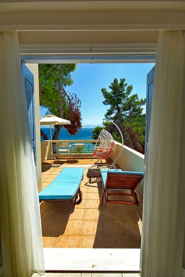 Alonissos Beach Bungalows And Suites Hotel