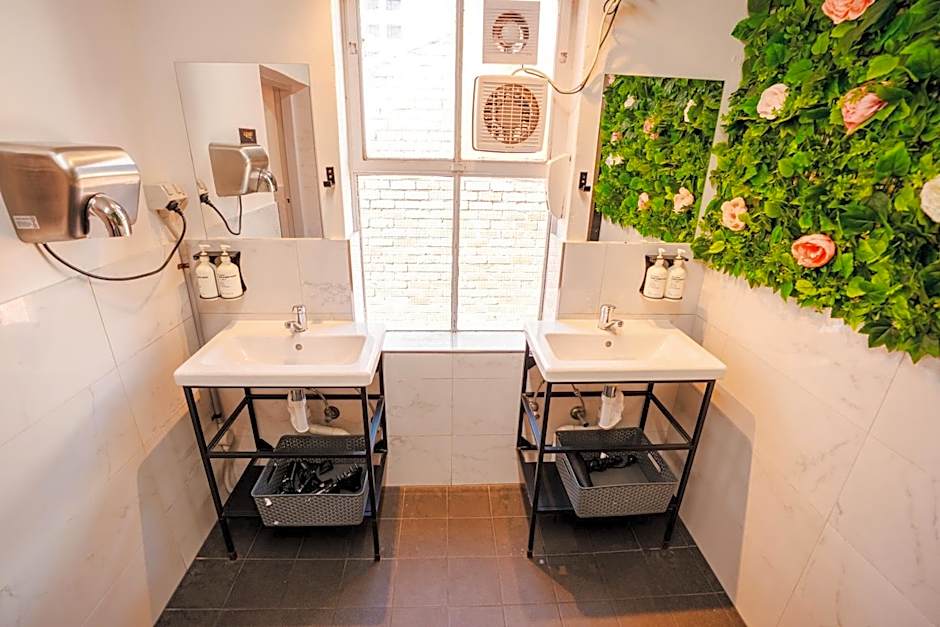 Tequila Sunrise Hostel