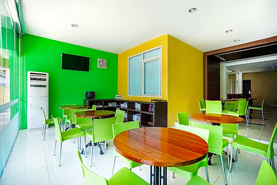 OYO 770 De Nearby Hotel