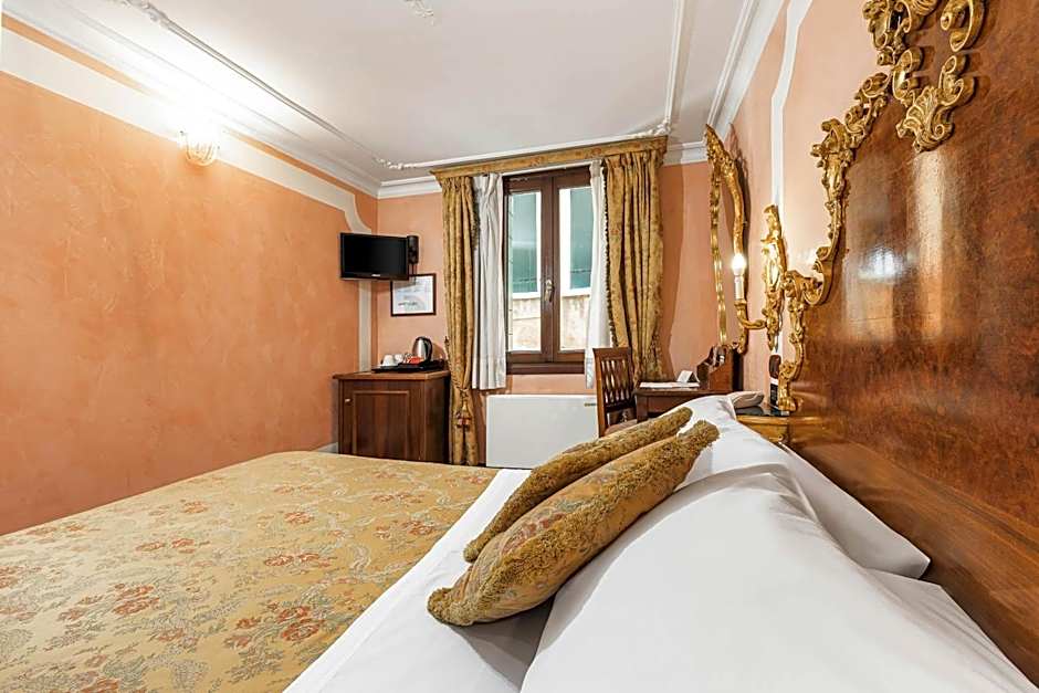 Hotel San Moise