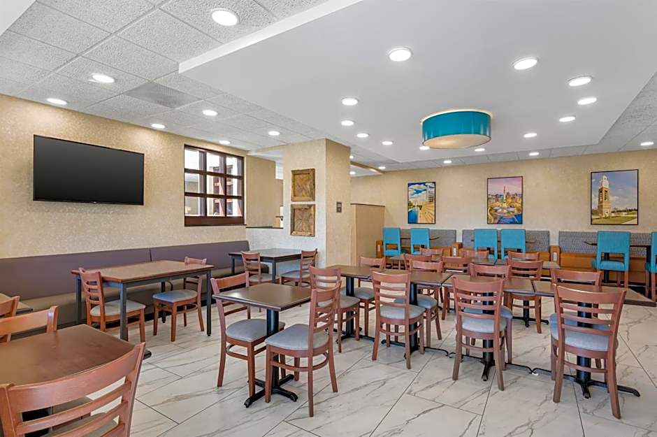 Best Western Plus Indianapolis North at Pyramids