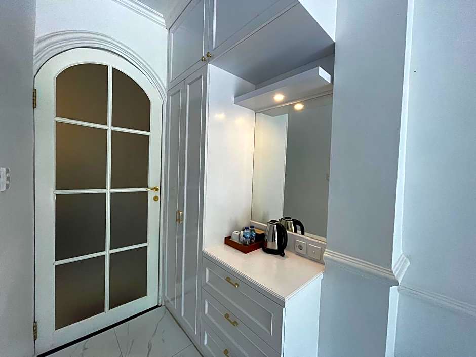 Casa Rani Hotel & Restaurant