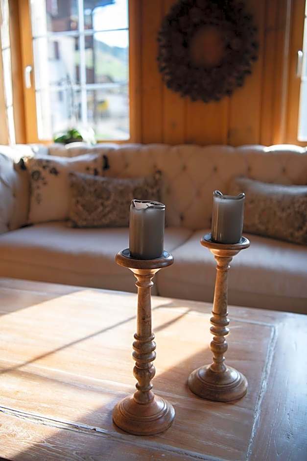 Casa Pasch - Boutique Bed and Breakfast in Cumpadials