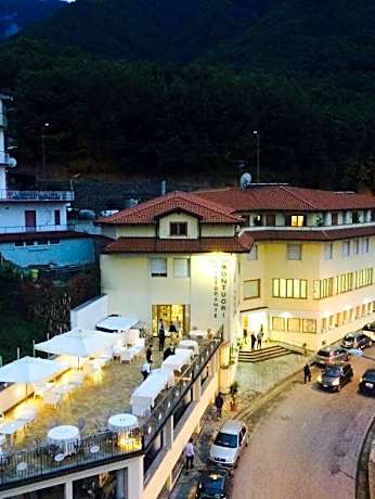 Hotel Ristorante Montuori