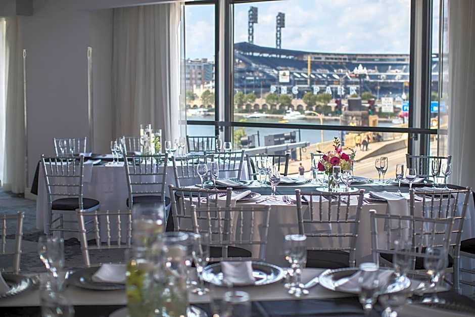 Renaissance by Marriott Pittsburgh Hotel