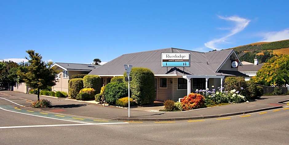 Riverlodge Motel