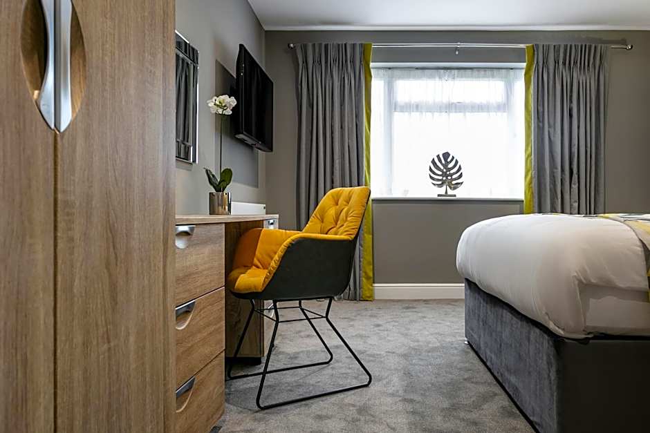 Roydon Marina Village Hotel