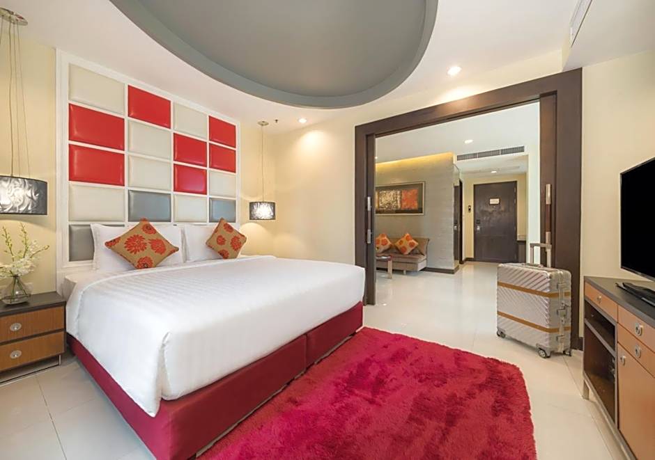 Photo 1 of 6 of Executive Suite