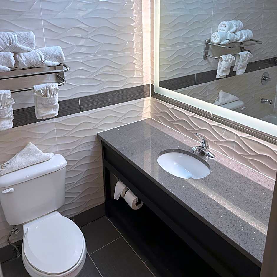 Red Roof PLUS Brooklyn - Flatbush Ave