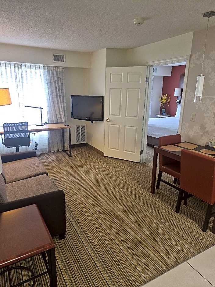 Photo 1 of 11 of 1 Bedroom 1 King Bed Suite, Mobility Accessible, Bathtub