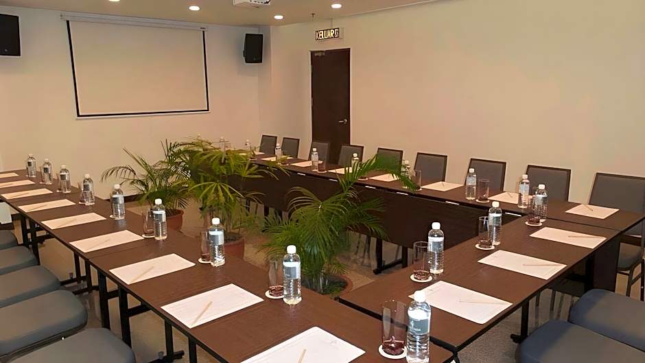 Lazenda Hotel