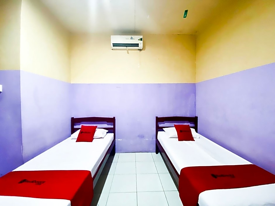 RedDoorz near Terminal Dangerakko Palopo