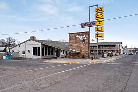 OYO Silver Spur Burns Hwy 20