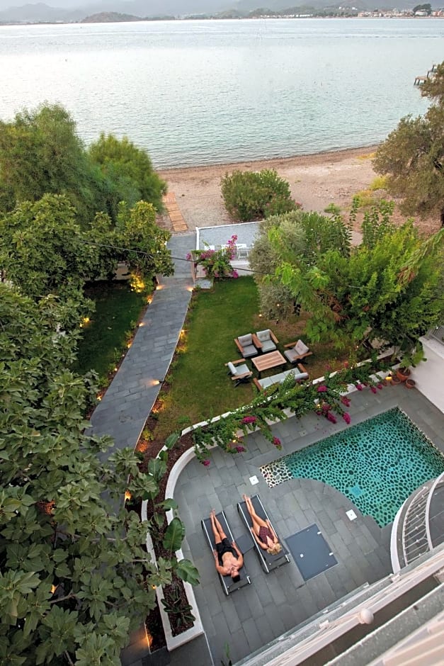 Icon Beach Suites Hotel Sovalye Island