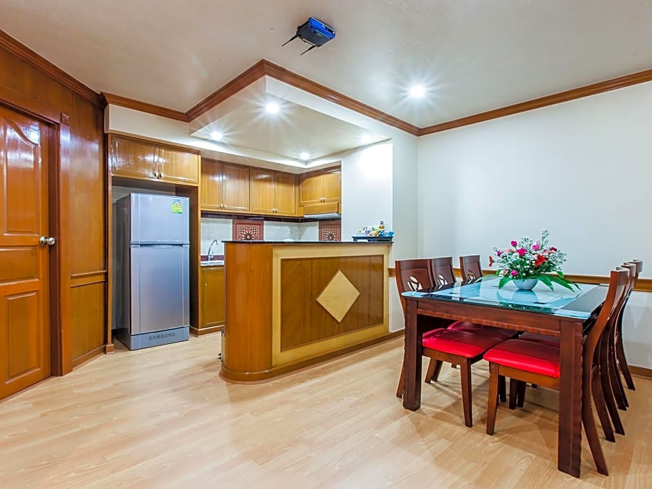 OYO 796 Paradise Sukhumvit Hotel