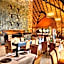 Cambalala - Luxury Units - in Kruger Park Lodge - Serviced Daily, Free Wi-Fi