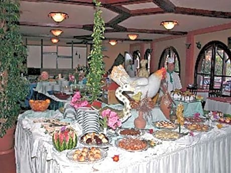 Green Paradise Beach Hotel