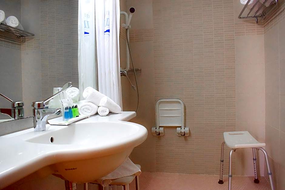 Riviera Beachotel - Adults Recommended