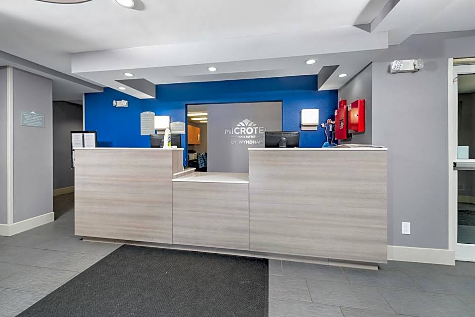 Microtel Inn & Suites By Wyndham Bethel/Danbury