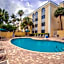 La Quinta Inn & Suites by Wyndham Fort Lauderdale Tamarac