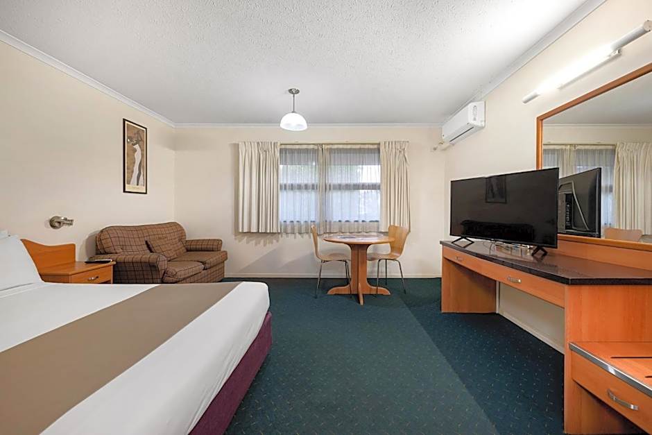 Pegasus Motor Inn and Serviced Apartments