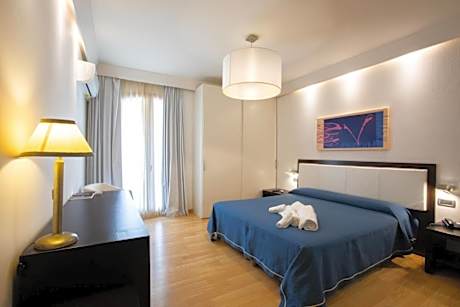 Deluxe Double or Twin Room with Sea View