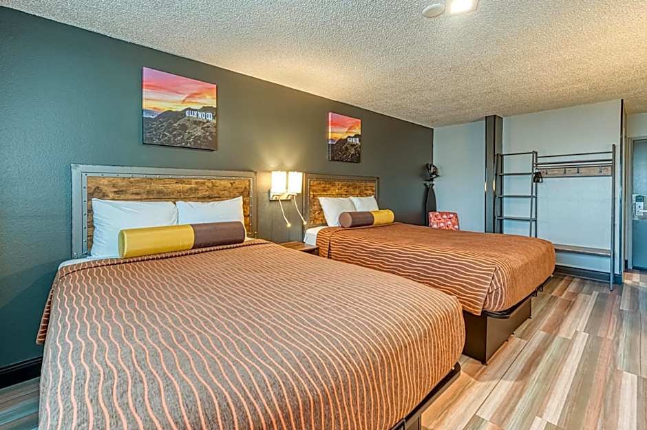 La Mirage Inn - Hollywood