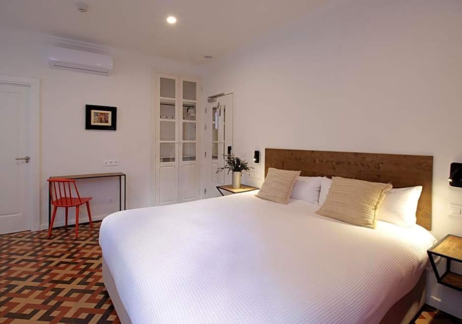 VALOLA Boutique Rooms